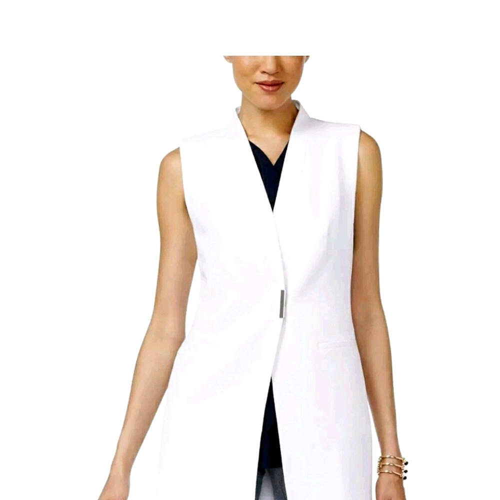 NWT ALFANI White layering vest w pockets MAGNETIC closure msrp $89